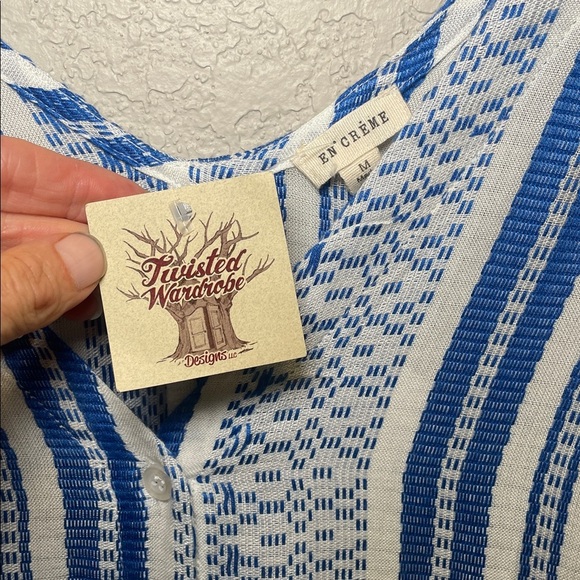 en Creme Blue and White Striped Woven Tunic Medium NWT - Picture 3 of 8